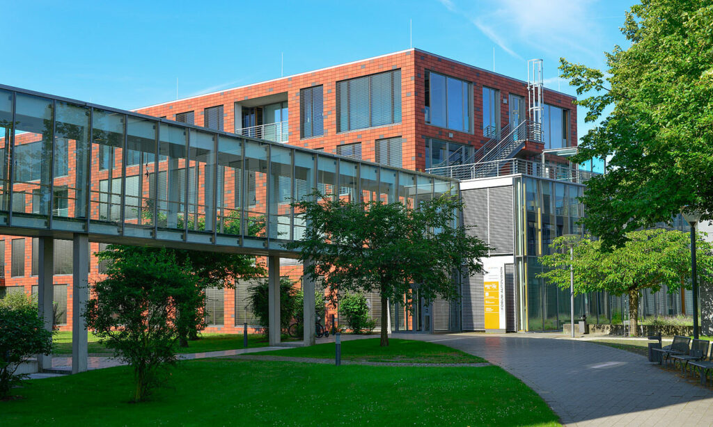 Der Haupteingang zum InnovationsCampus 1, dem Sitz der Wolfsburg AG